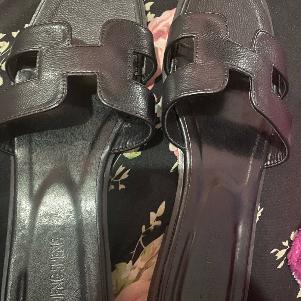Sandals H